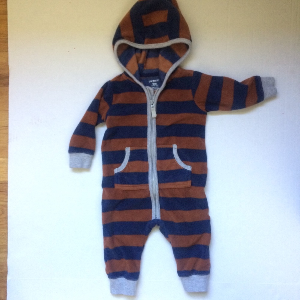 Carter’s one piece fleece bodysuit